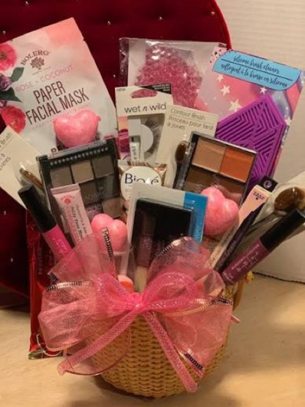 πMYSTERYπ self care / pamper / spa/ makeup / jewelry accessories gift basket